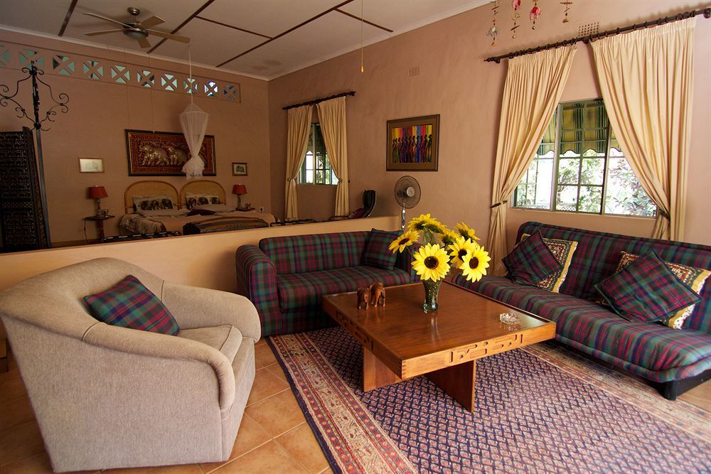 Corona Guest Farm Exteriör bild
